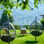Christl Am Hotel Bad Wiessee