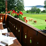 Christl Am Hotel Bad Wiessee