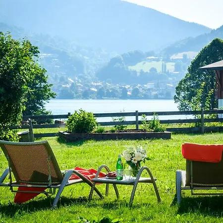 Christl Am Hotel Bad Wiessee