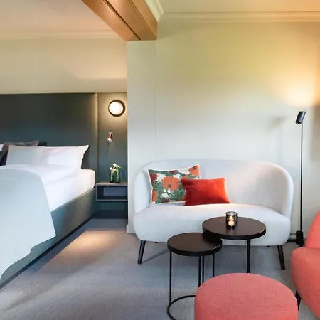 Christl Am Hotel