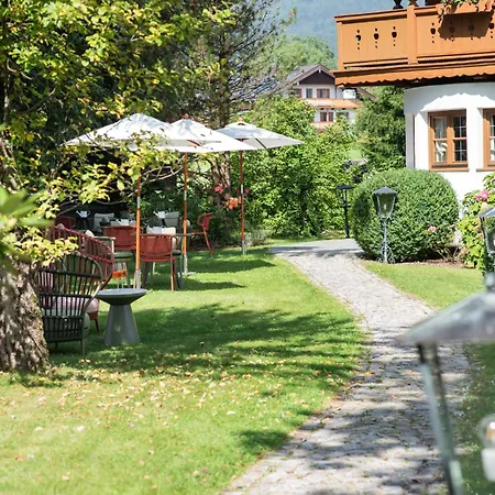 Christl Am Hotel