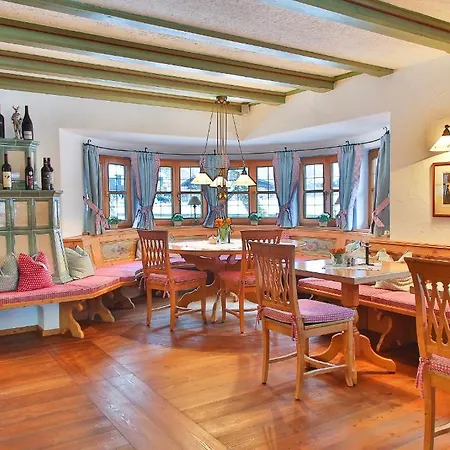 Christl Am Hotel Bad Wiessee