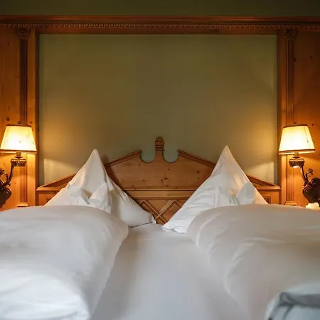 Christl Am Hotel